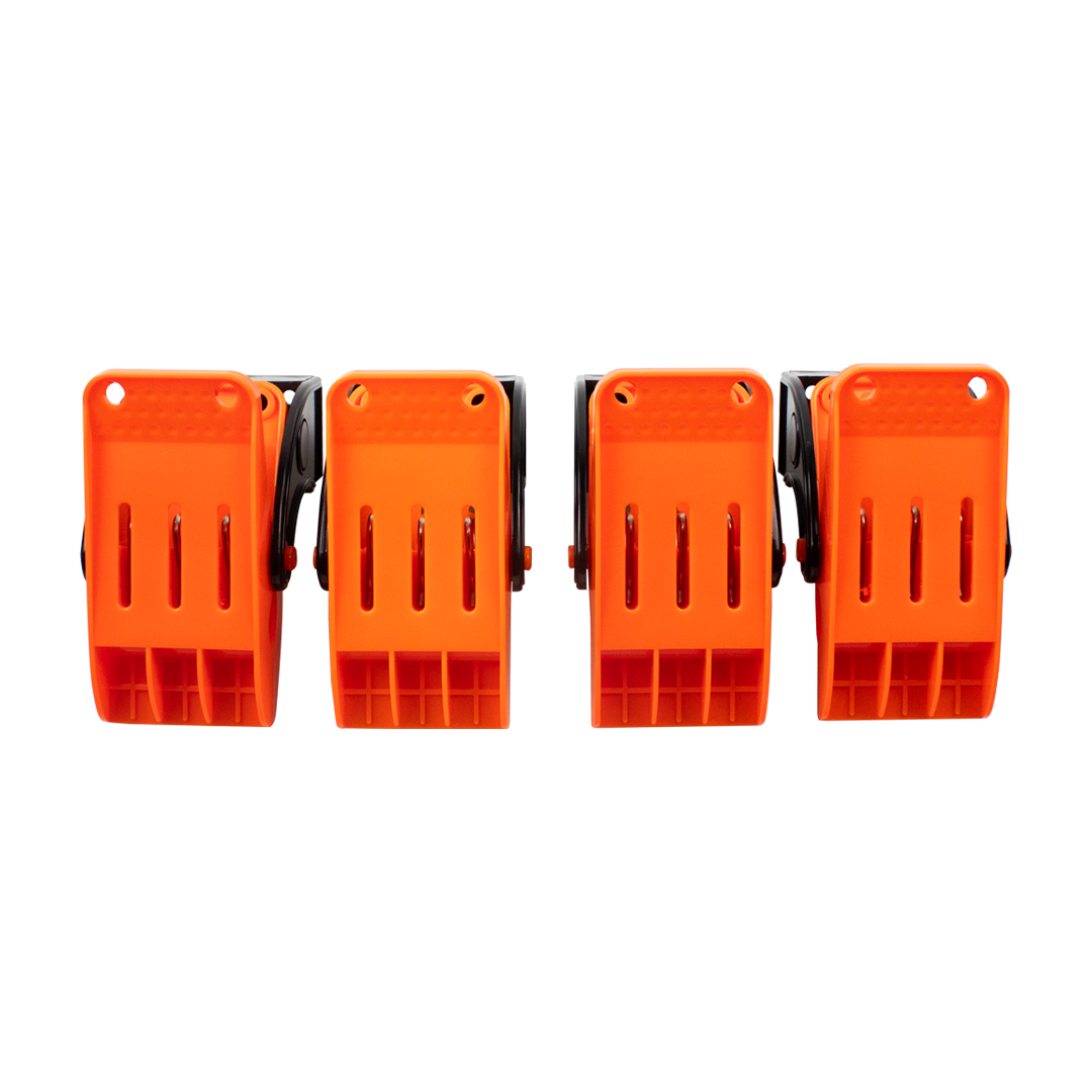 Kit Clips para Tapete KERS com 4 unidades para fixação segura de tapetes automóveis durante lavagem e detalhe automóvel.